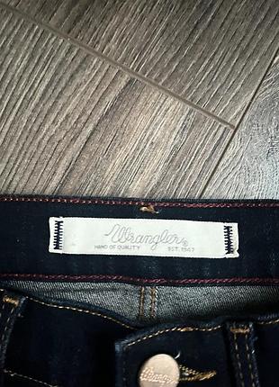 Стильні жіночі джинси від бренду wrangler