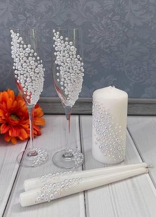Свадебный набор: свадебные бокалы, свадебные свечи, белые, декор стразы