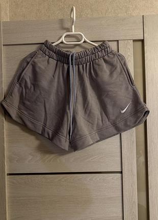 Шорти nike