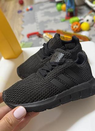 Кроси дитячі adidas
