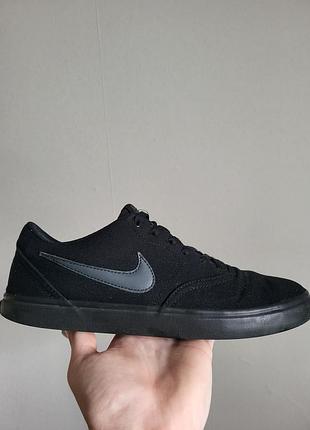 Nike sb 43 27,5cm,нюанс на фото