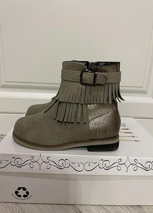 Reserved сапожки на дівчинку 28 розмір