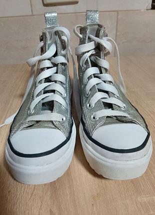 Converse 34 2