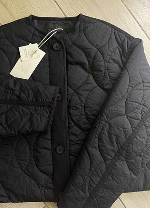 Шикарна  куртка zara іспанія бомбер лайнер стьобаний