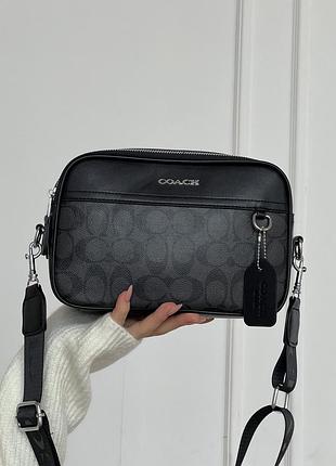 Женская сумка coach через плечо на широком ремне черная коуч