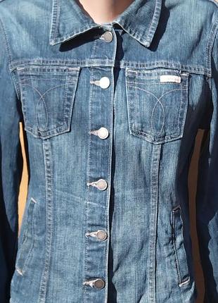 Calvin klein джинсовая куртка, l.
