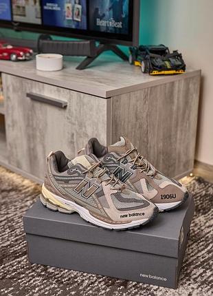 Чоловічі кросівки new balance 1906u brown