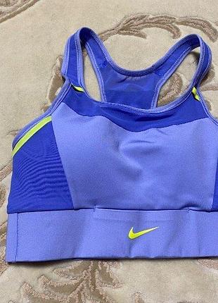 Спортивный топ nike