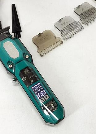 Аккумуляторная машинка для стрижки vgr v-900 с дисплеем, беспроводная для стрижки волос. wj-537 цвет: зеленый top shop ua_