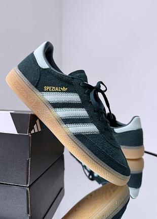 Экстра популярные кроссовки женские  adidas spezial