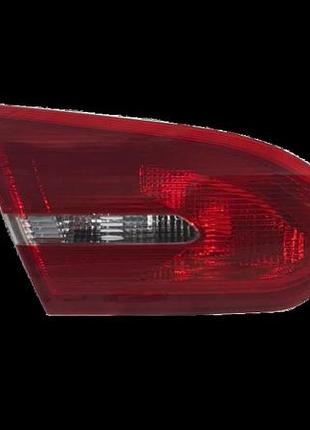 Фонарь задний в крышку багажника lh ford focus sedan (2015) (f1eb13a603aa, f1eb-13a603-aa, f1ez13405a)