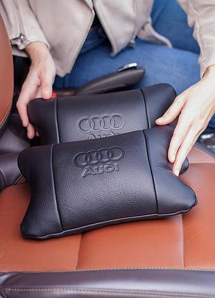 Автомобильные кожаные подушки audi ауді 2 шт с логотипом подарок автомобилистугипоаллергенное наполнение