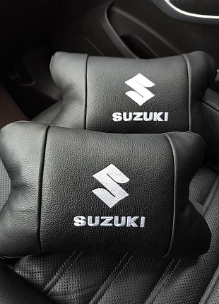 Шейная подушка для удобства в автомобиле suzuki сузукі из натуральной кожи подголовник для водителя с брелком