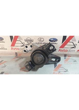 Подушка опора двигуна права 1230526072 toyota rav 4 12-15 дизель