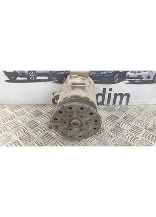 Компресор кондиціонера 8831053060 lexus is 2005-2013 2