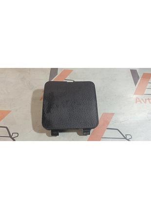 Заглушка обшивки кришки багажника 6776642010 toyota rav 4 12-15 дизель