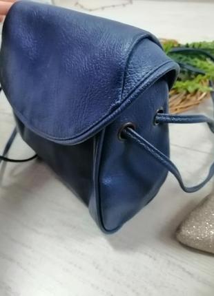Супер сумочка на довгій ручці синя в ідеальному стані маленька4 фото