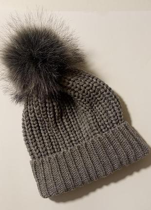 Шапка тепла зимова сіра з одворотом і бумбоном