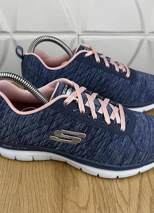 Оригінальні кросівки skechers