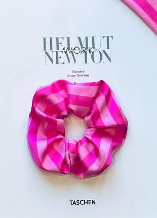 Шелковая резинка в полоску ярко малинового цвета