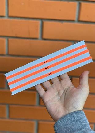 Резинка на голову nike skinny hairband помаранчева / пов'язка на голову спортивна оранжева (1 шт)
