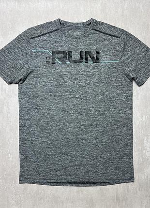 Футболка under armour run front graphic ss tee