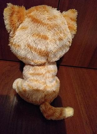 Котик вылупастик 3