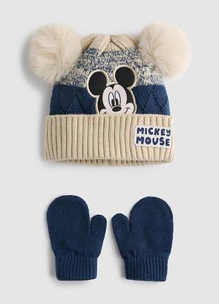 Шапка з помпонами mickey mouse primark