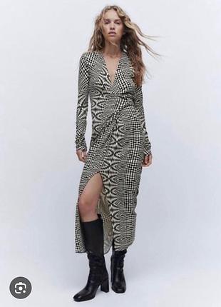 Трикотажна сукня в принт zara