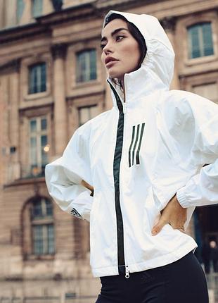 Куртка ветровка с капюшоном adidas размер s оверсайз // флисовая подкладка белая рукав-реглан