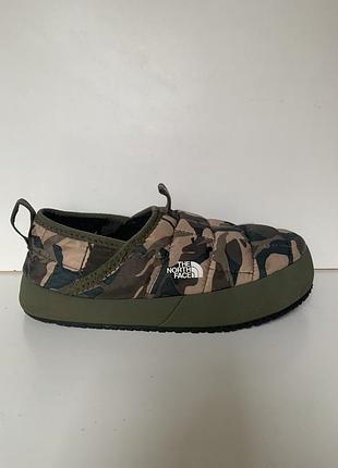 Дитячі  сліпони the north face thermoball traction mule ii у камуфляжному забарвленні climbing ivy green.