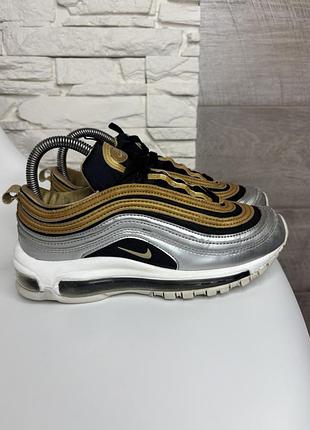 Жіночі оригінальні кросівки nike gold 37,5 (23,5 см)