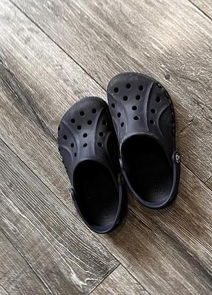 Шльопанці, крокси, crocs