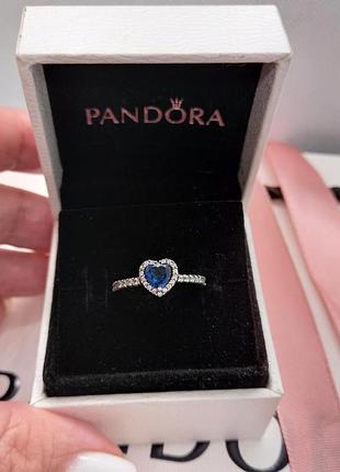 Серебряное кольцо "синее сердце" pandora
