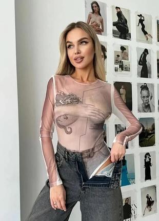 Боди бежевое с принтом тату