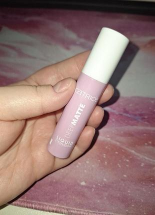Catrice deep matte liquid eyeshadow,010 cotton candy