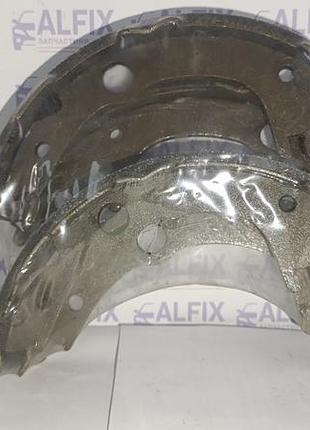 Колодки ручника geely ec7,fc,sl 1061001410