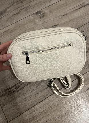 Новая белая сумочка guess 3
