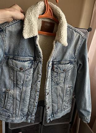 Куртка джинсова levi’s з хутром