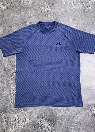 Спортивна футболка under armour l розмір оригінал
