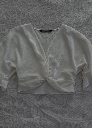 Молочна блуза коротка від zara