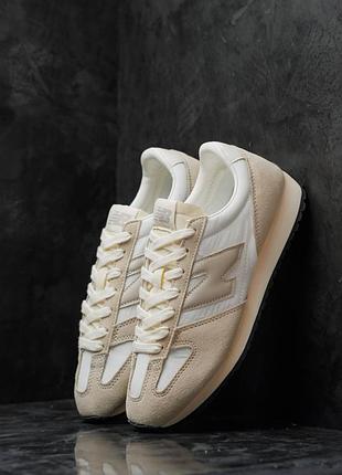 Кросівки жіночі, new balance 471 white beige 
nb165
виробник: фабричний вʼєтнам
матеріал: верх - натуральна замша, сітка; підошва - піна з технологією