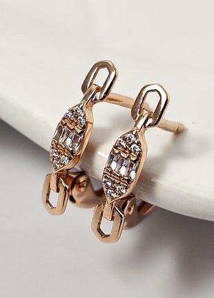 Серьги золотые с прямоугольными и круглыми белыми фианитами 1.55