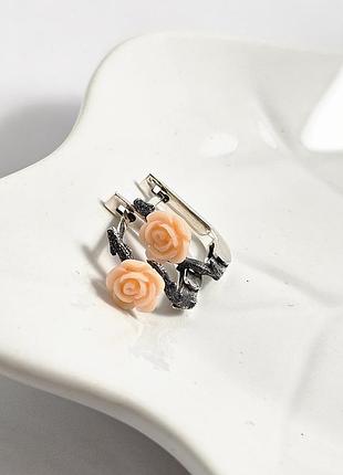Серьги из серебра с розовым кораллом и чернением