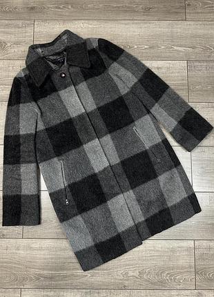 Оригінальне утеплене пальто woolrich