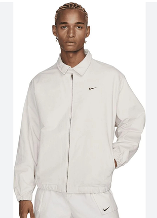 Кастомная куртка от nike.