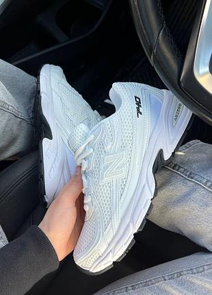 Трендові жіночі та чоловічі кросівки new balance 740 total white білі