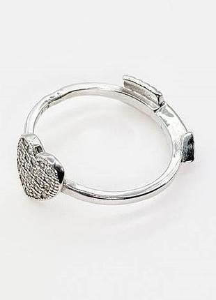 Серебряное кольцо с фианитами, размер 15,0, вес: 1.7 г