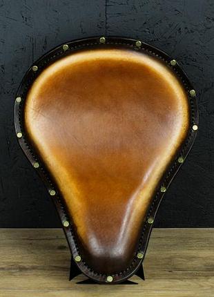 Вінтажне шкіряне коричневе  сидіння (handmade) сідло для боббера/чоппера ручної роботи, хендмейд