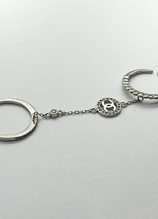 Серебряное кольцо с фианитами, размер 15,5, вес: 2.9 г